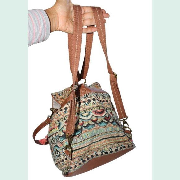 Sakroots Artist Circle Abstract Geometric Multicolor Convertible Backpack - Picture 5 of 14